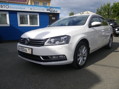 Volkswagen Passat, 2011 год